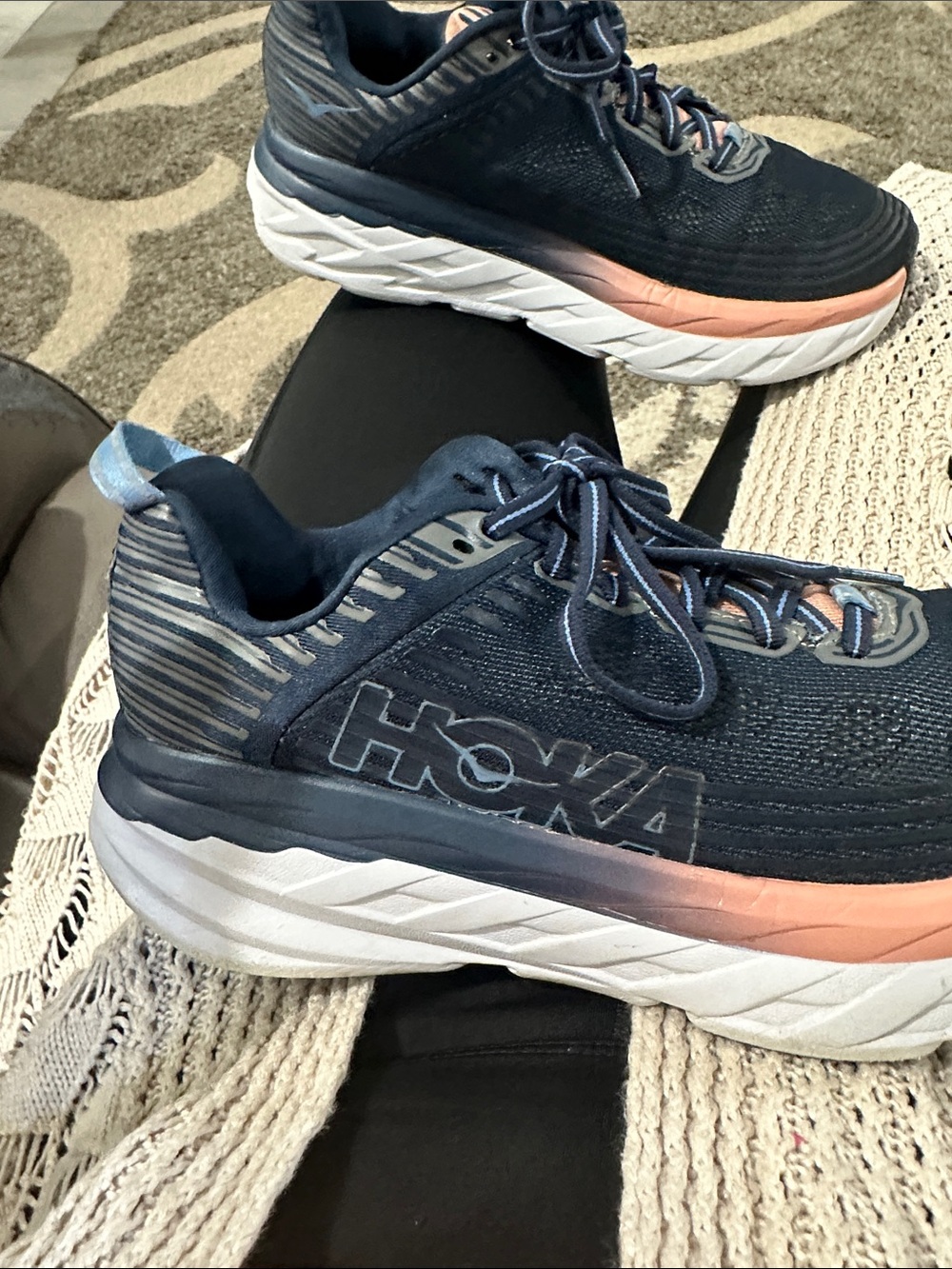 HOKA Bondi 7
Women's Navy with Coral Gradient Women's Running Shoes Used